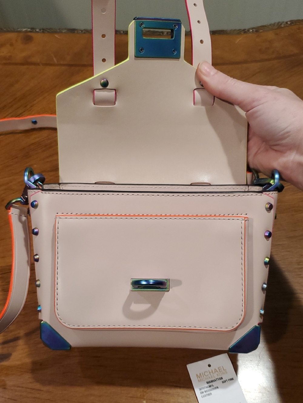 NEW Michael Kors Manhattan Messenger Crossbody Bag - Picture 11 of 16